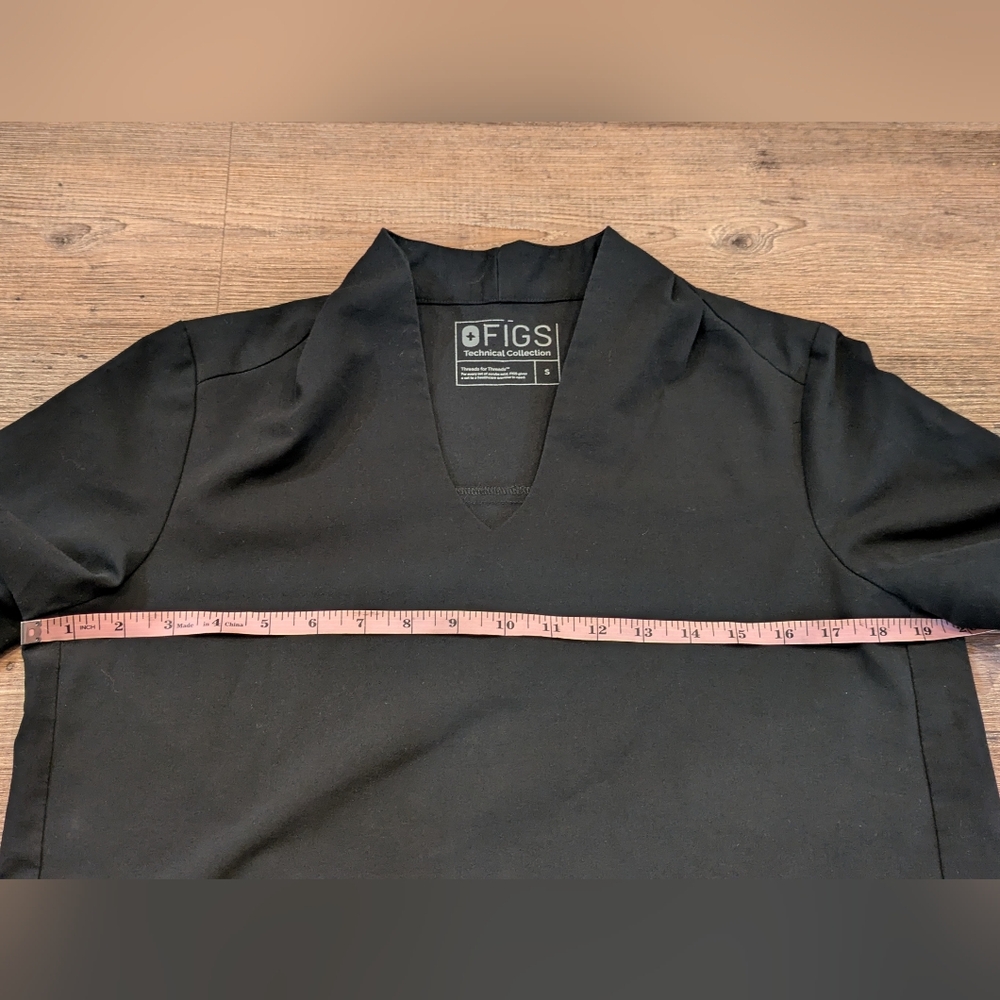 FIGS Technical Collection Banepa Oversized Scrub Uniform Top Black Women's Sz S - Picture 10 of 11